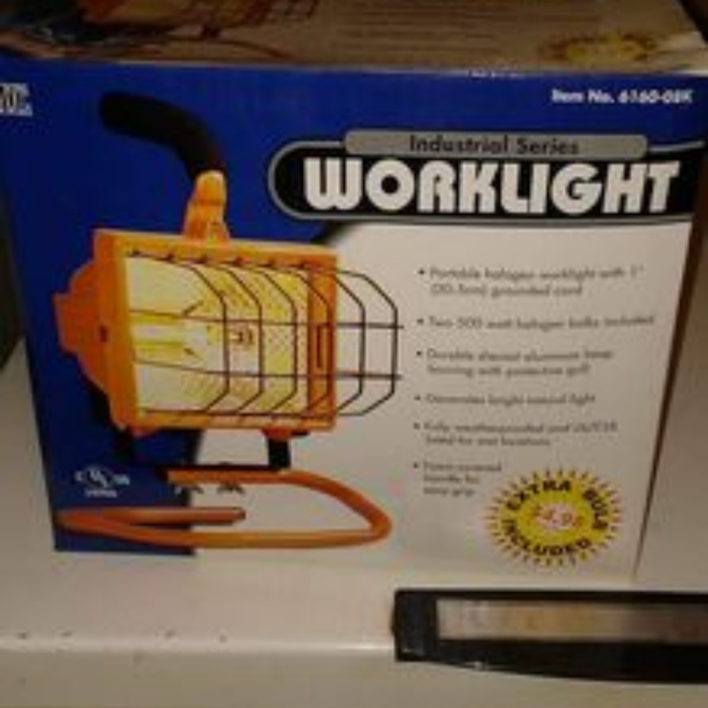 VINTAGE INDUSTRIAL SERIES WORKING LIGHT.